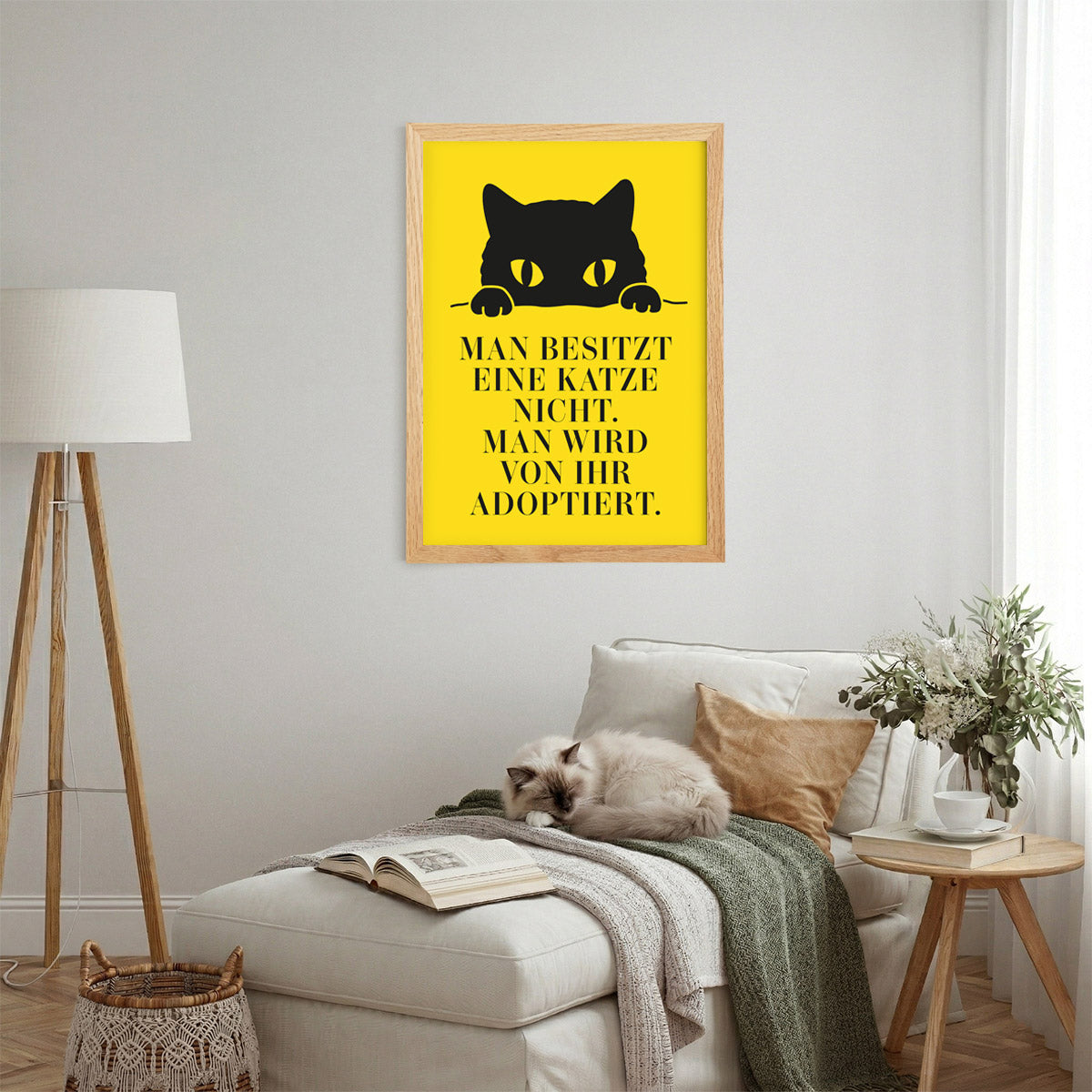 Poster „Man wird adoptiert“ Statement – Lustige Wanddeko für Katzenbesitzer