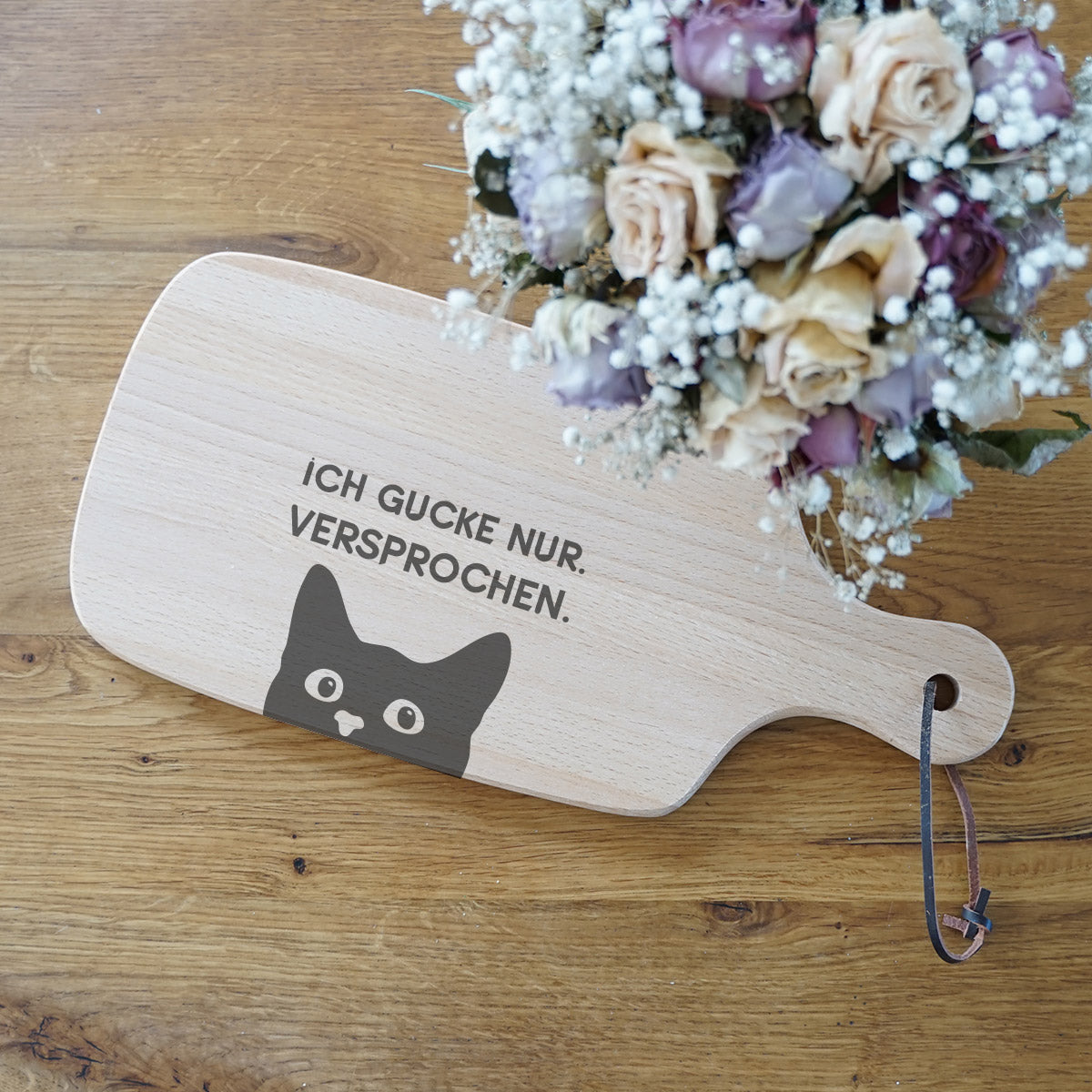 Graviertes Holzbrett „Ich gucke nur“ Katze – Nachhaltiges Frühstücksbrettchen