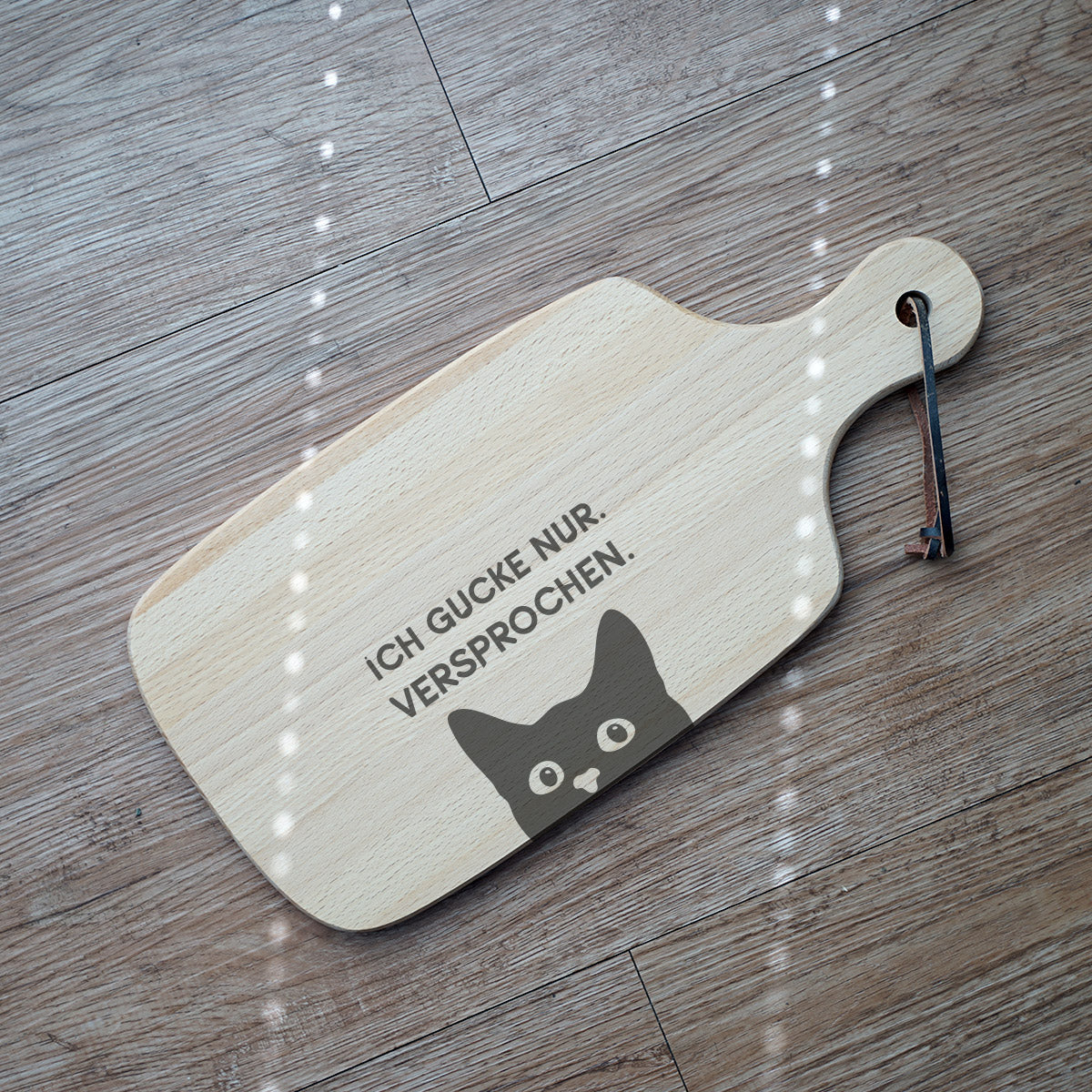 Graviertes Holzbrett „Ich gucke nur“ Katze – Nachhaltiges Frühstücksbrettchen