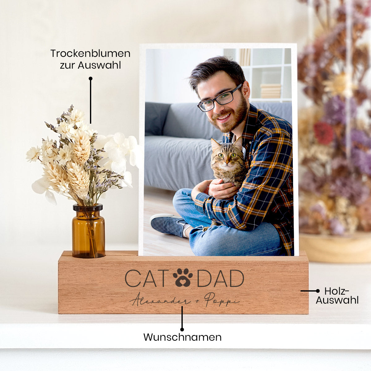 Personalisierter Fotoständer aus Holz mit Trockenblumen – „CAT DAD“